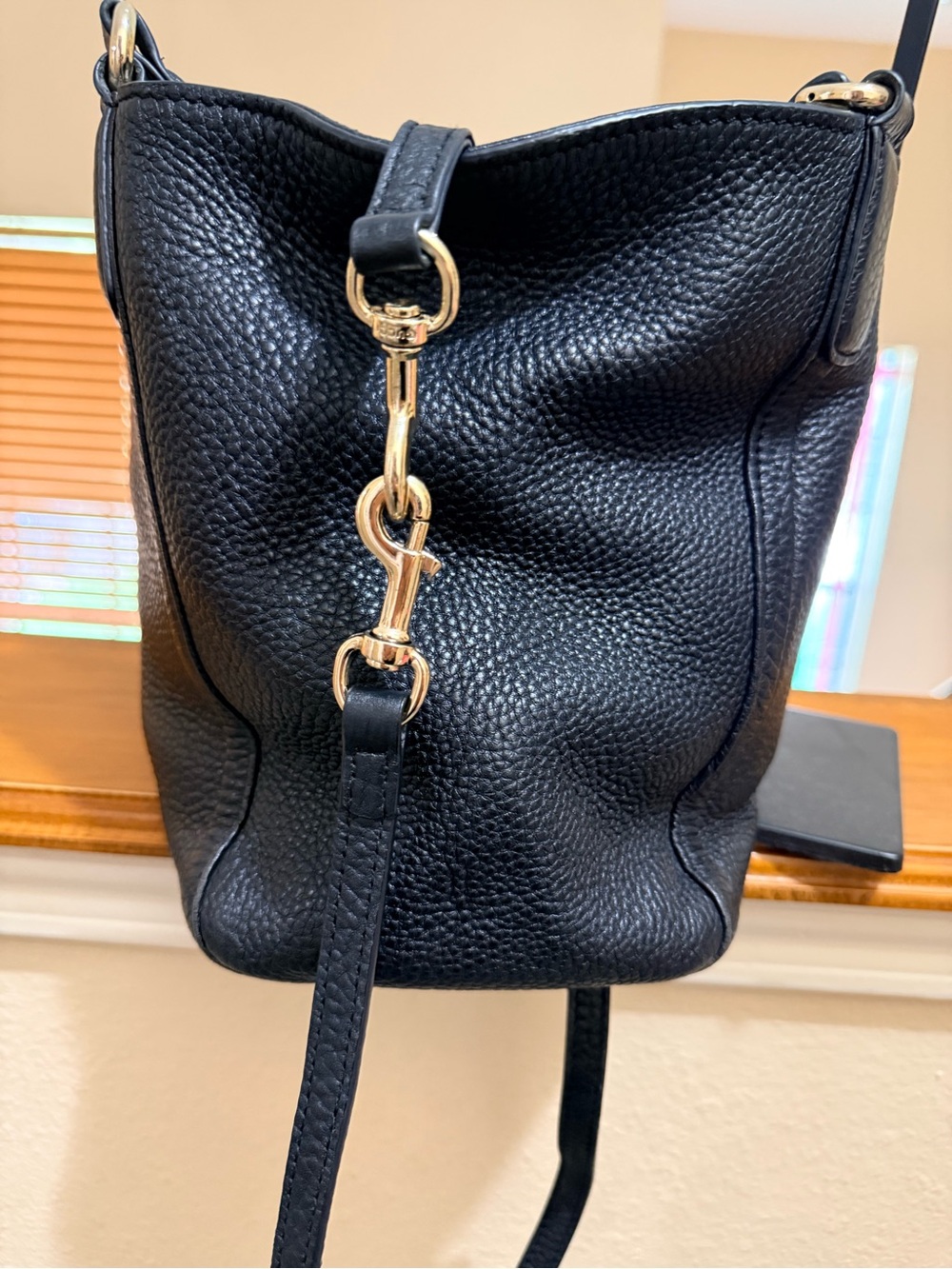 Gucci Soho Black Leather Tote - Picture 3 of 16